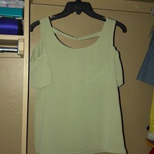 Lily White | Off Shoulder Short Sleeve Shirt